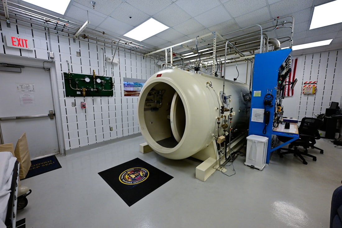 Hyperbaric Oxygen Chamber
